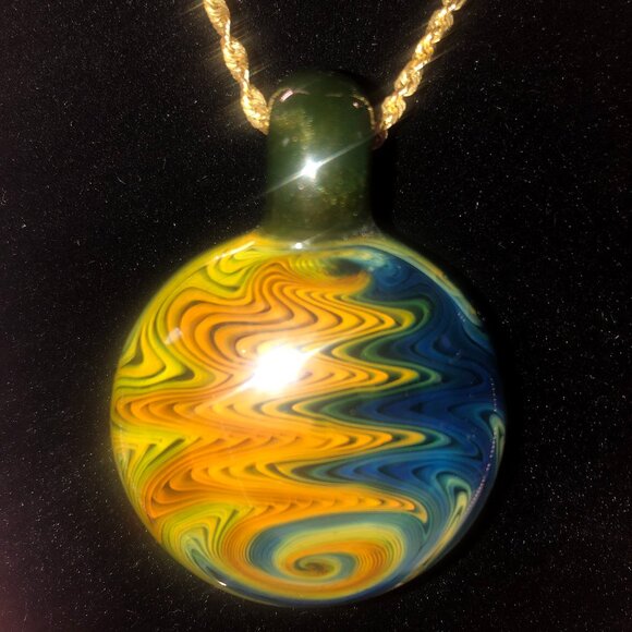Glass Pendant - Picture 1 of 1